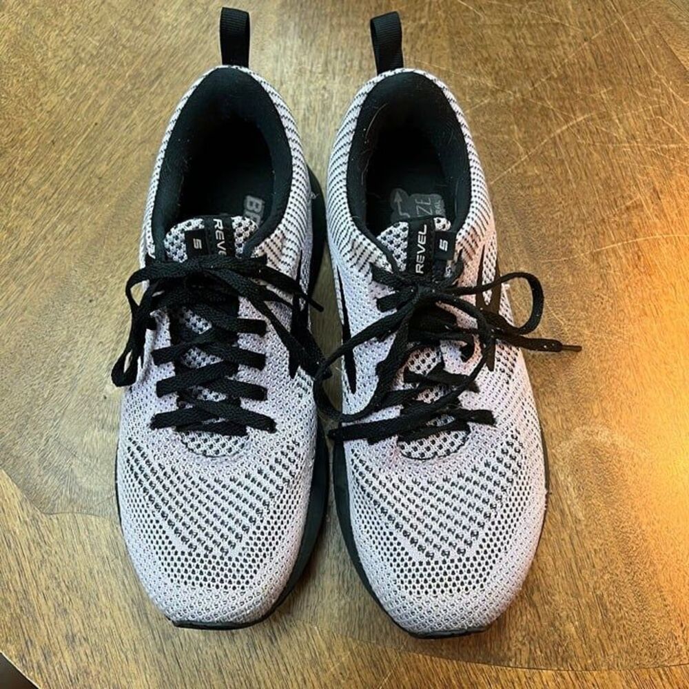Brooks Revel 5 Lilac Black - Size 7.5
